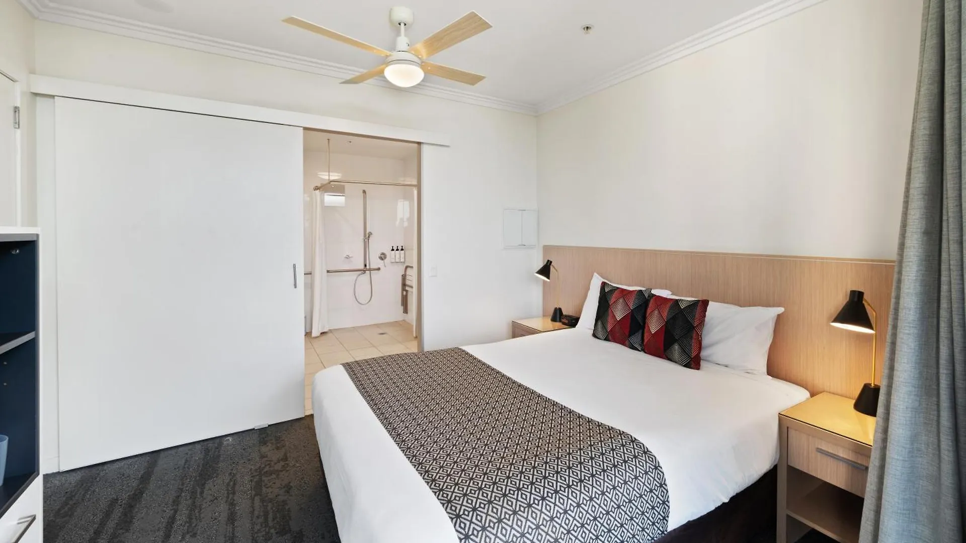 **** Aparthotel Hotel Diana South Brisbane Australia
