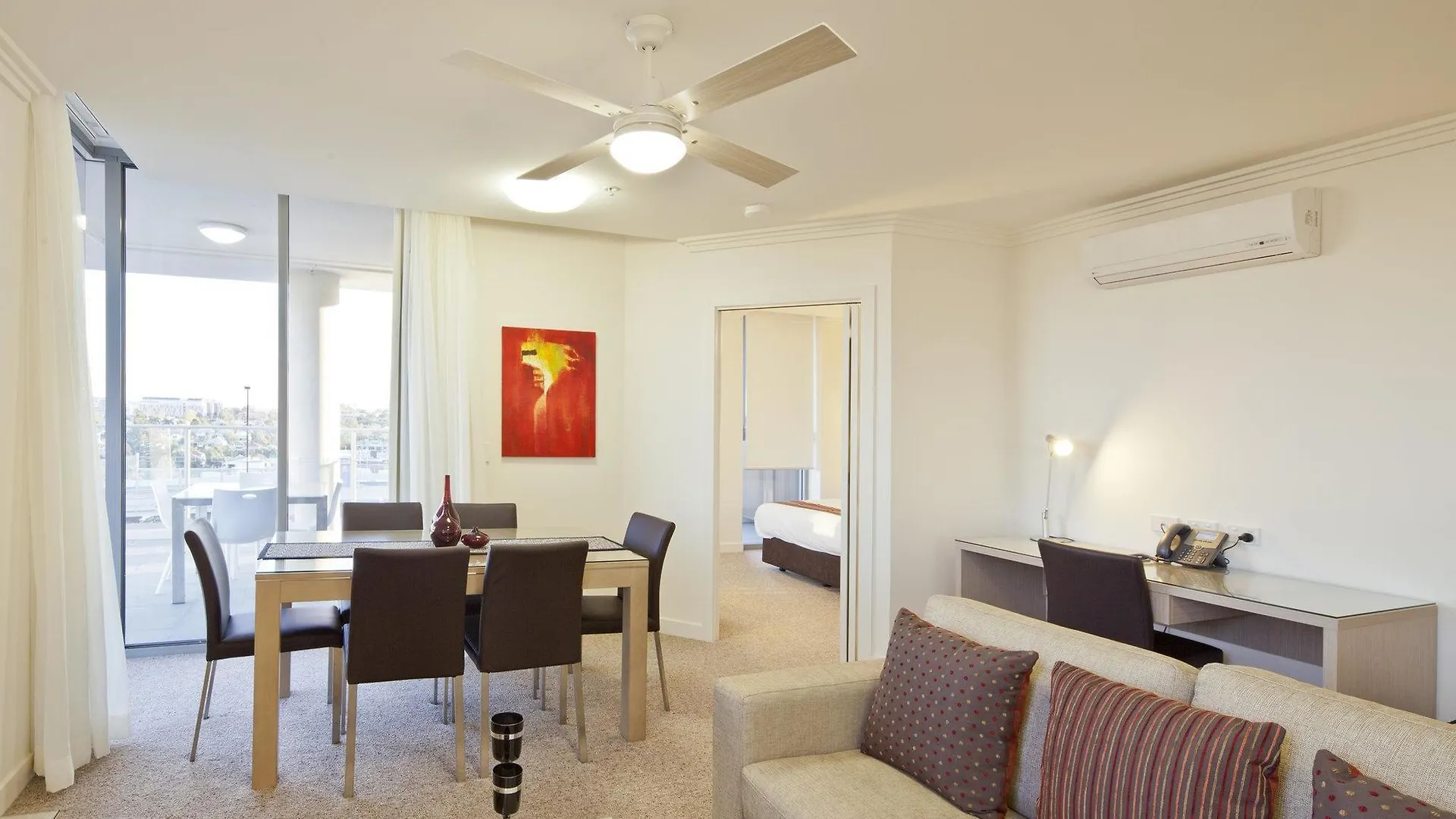 Quest South Brisbane Aparthotel 4*,